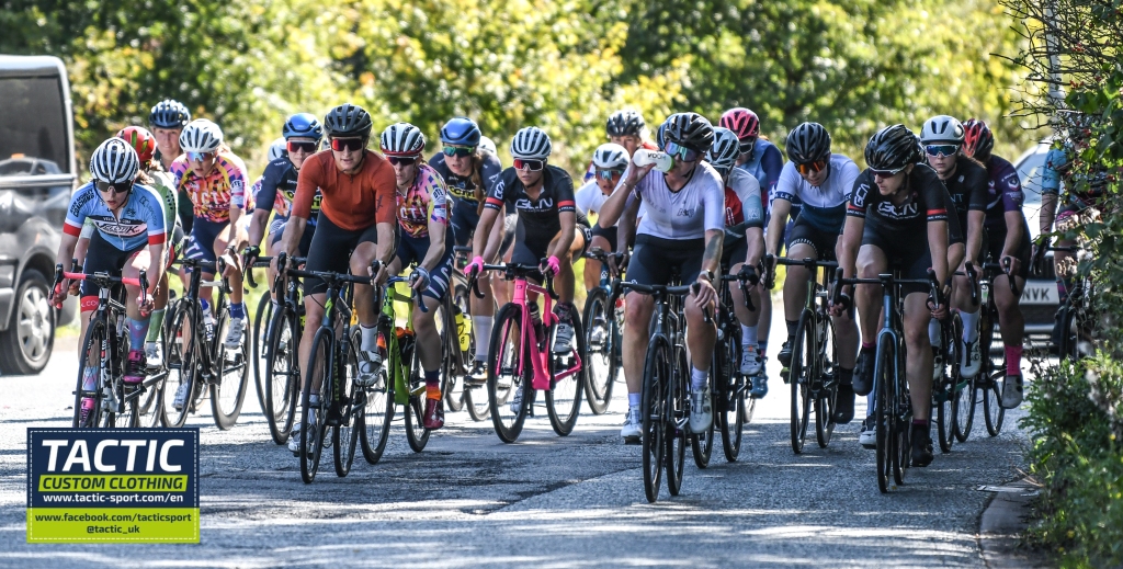 Female cycling road race